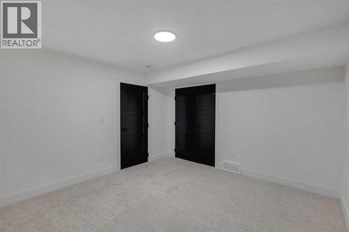 9419 Academy Drive Se, Calgary, AB - Indoor Photo Showing Other Room