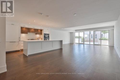 214 - 155 Merchants' Wharf, Toronto, ON - Indoor Photo Showing Kitchen With Upgraded Kitchen