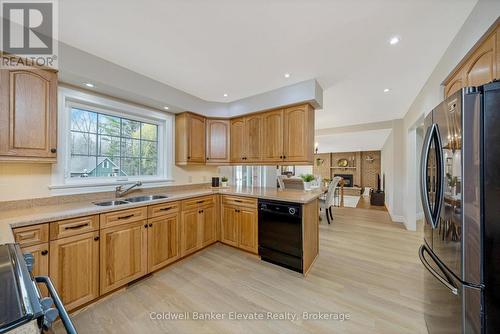 12282 Eighth Line, Halton Hills, ON - Indoor Photo Showing Kitchen