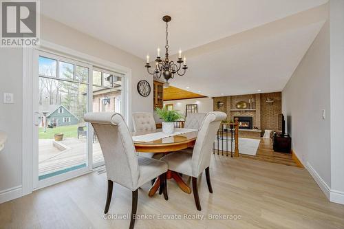 12282 Eighth Line, Halton Hills, ON - Indoor Photo Showing Living Room With Fireplace