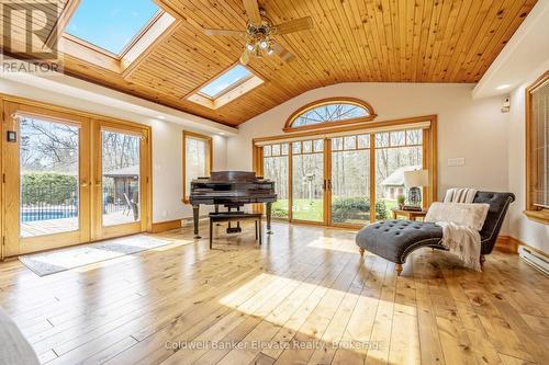 12282 Eighth Line, Halton Hills, ON - Indoor Photo Showing Bedroom