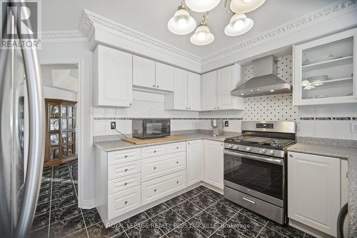 3395 Trelawny Circle, Mississauga, ON - Indoor Photo Showing Kitchen