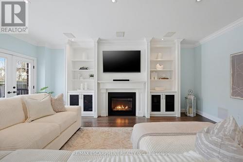 1159 Alexandra Avenue, Mississauga, ON - Indoor Photo Showing Living Room With Fireplace