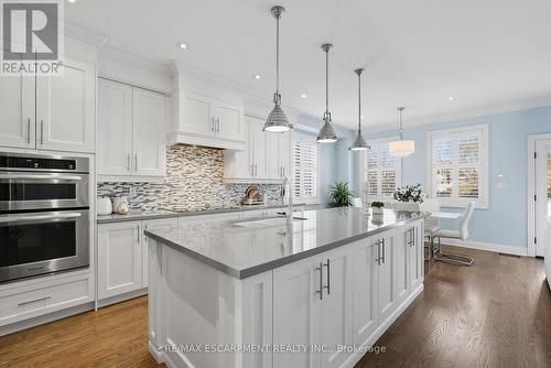 1159 Alexandra Avenue, Mississauga, ON - Indoor Photo Showing Kitchen With Upgraded Kitchen