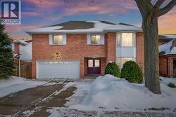 54 GOLDCREST Drive  Stoney Creek, ON L8G 4T6