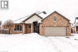 39 BELLEVUE Court  Welland, ON L3C 7M1