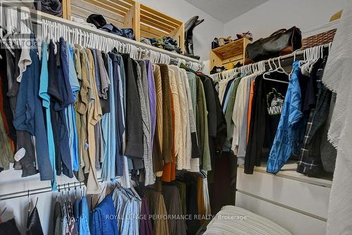 95 Manhattan Crescent, Ottawa, ON - Indoor With Storage