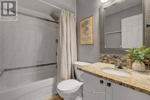 95 Manhattan Crescent, Ottawa, ON - Indoor Photo Showing Bathroom