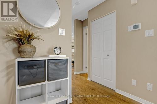 95 Manhattan Crescent, Ottawa, ON - Indoor Photo Showing Other Room