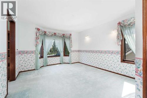1600 Evergreen Hill Sw, Calgary, AB - Indoor Photo Showing Other Room