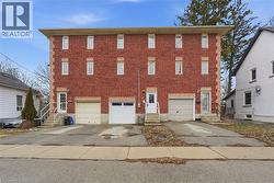 47 WALNUT Street  Brantford, ON N3T 1H1