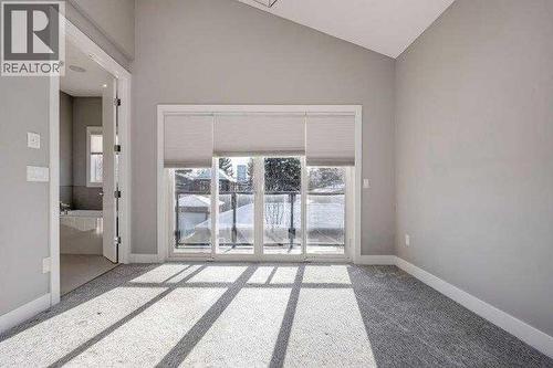 219 19 Avenue Nw, Calgary, AB - Indoor Photo Showing Other Room