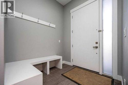 219 19 Avenue Nw, Calgary, AB - Indoor Photo Showing Other Room