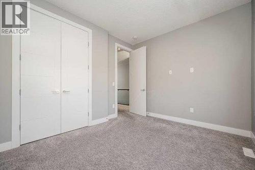 219 19 Avenue Nw, Calgary, AB - Indoor Photo Showing Other Room