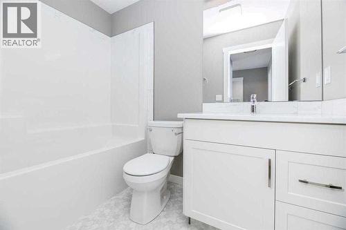 55 Everson Close, Red Deer, AB - Indoor Photo Showing Bathroom