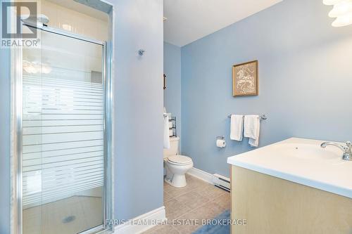 24 Finley Drive, Tiny, ON - Indoor Photo Showing Bathroom