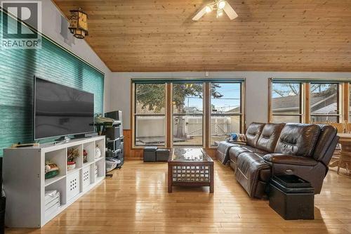 4704 Marbury Place Ne, Calgary, AB - Indoor Photo Showing Living Room