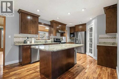4704 Marbury Place Ne, Calgary, AB - Indoor Photo Showing Kitchen With Stainless Steel Kitchen With Upgraded Kitchen
