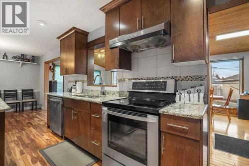 4704 Marbury Place Ne, Calgary, AB - Indoor Photo Showing Kitchen