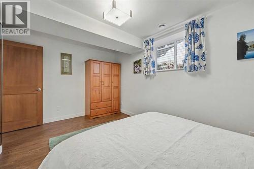 7331 Silver Mead Road Nw, Calgary, AB - Indoor Photo Showing Bedroom