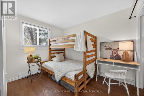 345 - 11 Harbour Street W, Collingwood, ON - Indoor Photo Showing Bedroom