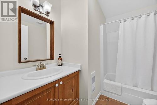 345 - 11 Harbour Street W, Collingwood, ON - Indoor Photo Showing Bathroom