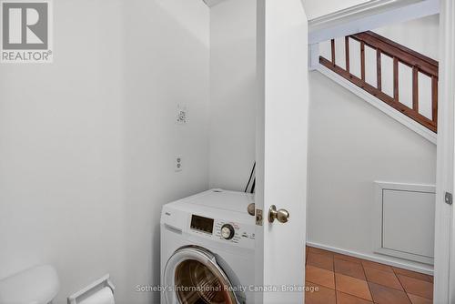 345 - 11 Harbour Street W, Collingwood, ON - Indoor Photo Showing Laundry Room