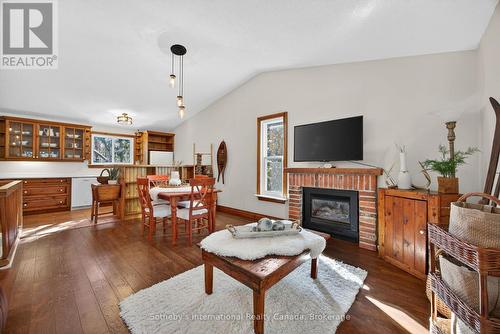 345 - 11 Harbour Street W, Collingwood, ON - Indoor Photo Showing Living Room With Fireplace