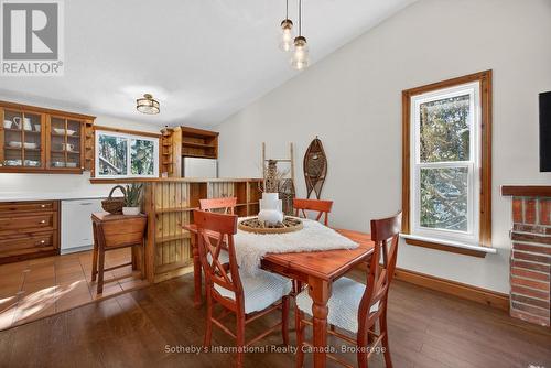 345 - 11 Harbour Street W, Collingwood, ON - Indoor Photo Showing Dining Room