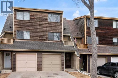 1418 Ranchlands Road Nw, Calgary, AB - Outdoor With Facade