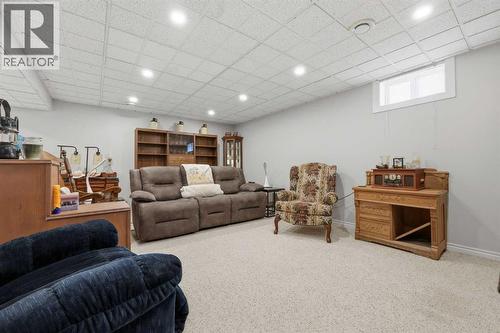 63 Huntmeadow Road Ne, Calgary, AB - Indoor Photo Showing Other Room