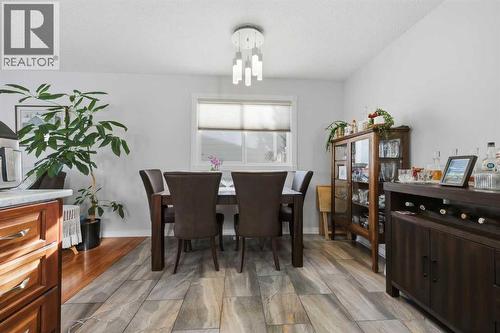 63 Huntmeadow Road Ne, Calgary, AB - Indoor Photo Showing Dining Room