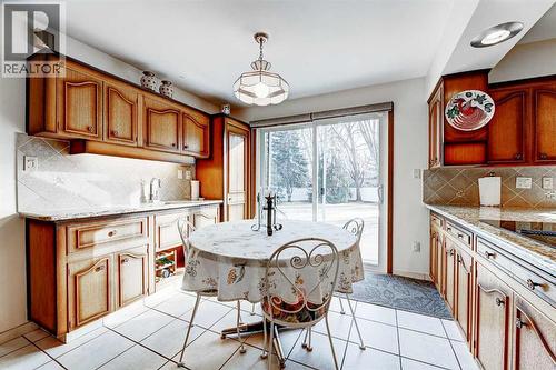 1111 Beverley Boulevard Sw, Calgary, AB - Indoor Photo Showing Other Room