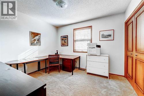 1111 Beverley Boulevard Sw, Calgary, AB - Indoor