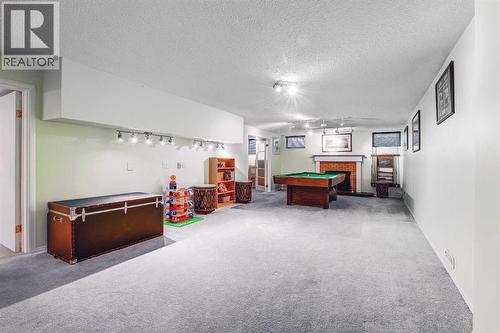 1111 Beverley Boulevard Sw, Calgary, AB - Indoor