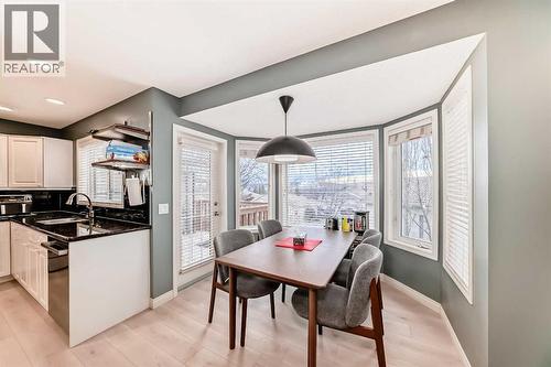 668 Scimitar Bay Nw, Calgary, AB - Indoor