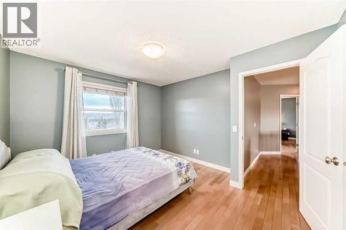 668 Scimitar Bay Nw, Calgary, AB - Indoor Photo Showing Bedroom