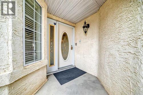 668 Scimitar Bay Nw, Calgary, AB - Outdoor