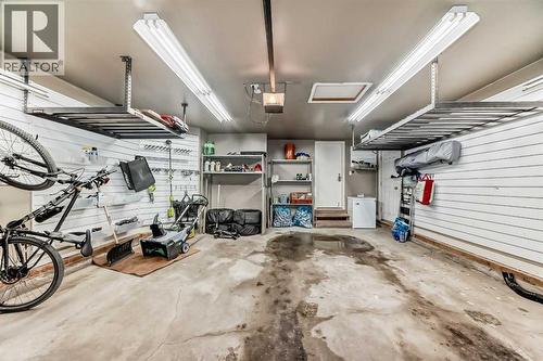 668 Scimitar Bay Nw, Calgary, AB - Indoor Photo Showing Garage