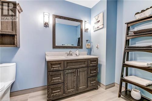 4 Maple Crescent, Paris, ON - Indoor Photo Showing Bathroom