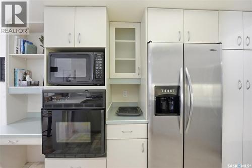 206 Gathercole Crescent, Saskatoon, SK - Indoor Photo Showing Kitchen