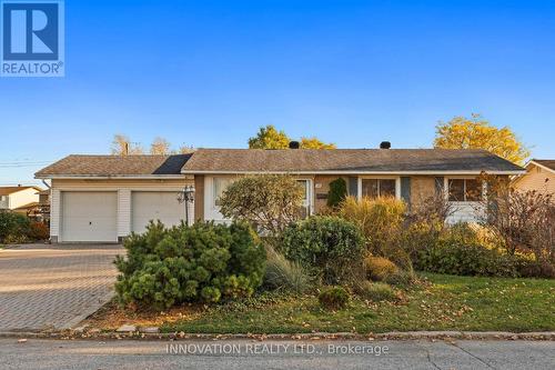 30 OAKVIEW AVENUE  Ottawa, ON K2G 3A2