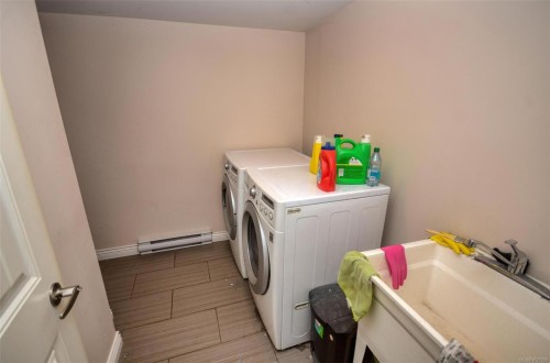 1237 Hillside Ave, Victoria, BC 