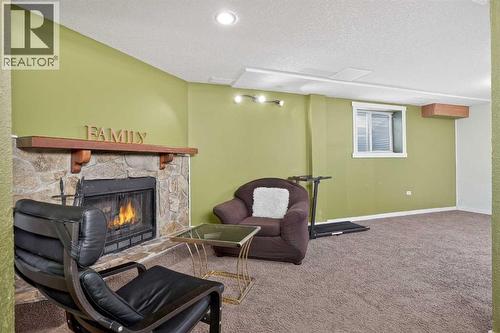 3503 42 Street Ne, Calgary, AB - Indoor With Fireplace