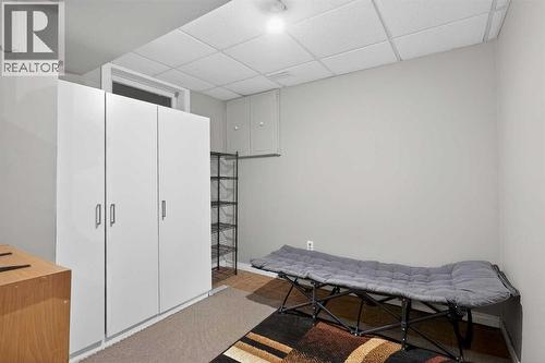 3503 42 Street Ne, Calgary, AB - Indoor
