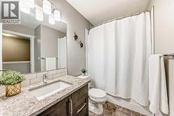 4 PC Bath - Access to WIC - 