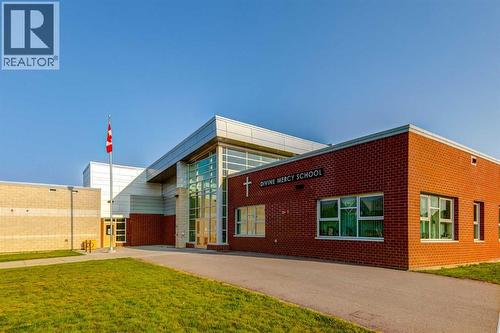 14 Marquis Heights Se, Calgary, AB - Outdoor