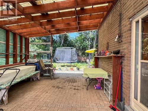 94 Billington Crescent, Toronto, ON - Outdoor