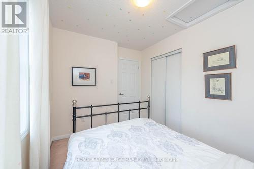 577 Pharo Point, Milton, ON - Indoor Photo Showing Bedroom