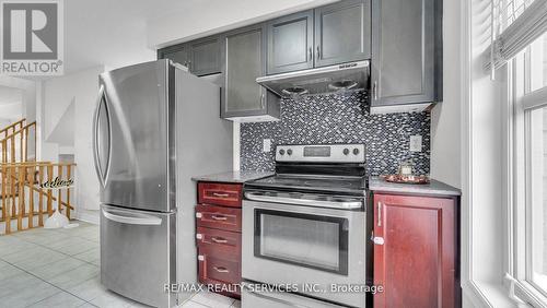 16 Soldier Street, Brampton, ON - Indoor Photo Showing Kitchen